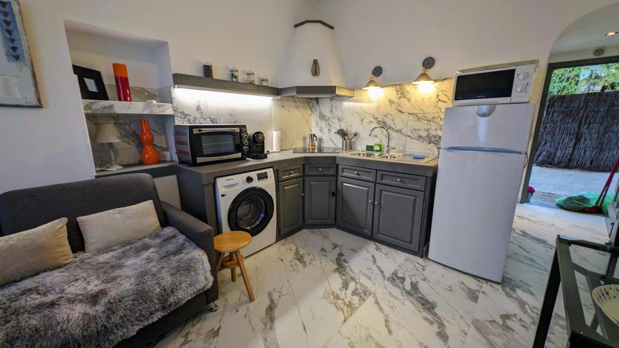 Le Mas D'Angeline, Vue Mer, Jardin Commun, Parking, Voiture Requise, 10 Min En Voiture De Monaco, Route Etroite, Pente Raide, Croisement Limite, Sea View, Shared Garden, Parking, Car Required, 10 Min Drive From Monaco, Narrow Steep Road, Limited Pass Beausoleil Dış mekan fotoğraf