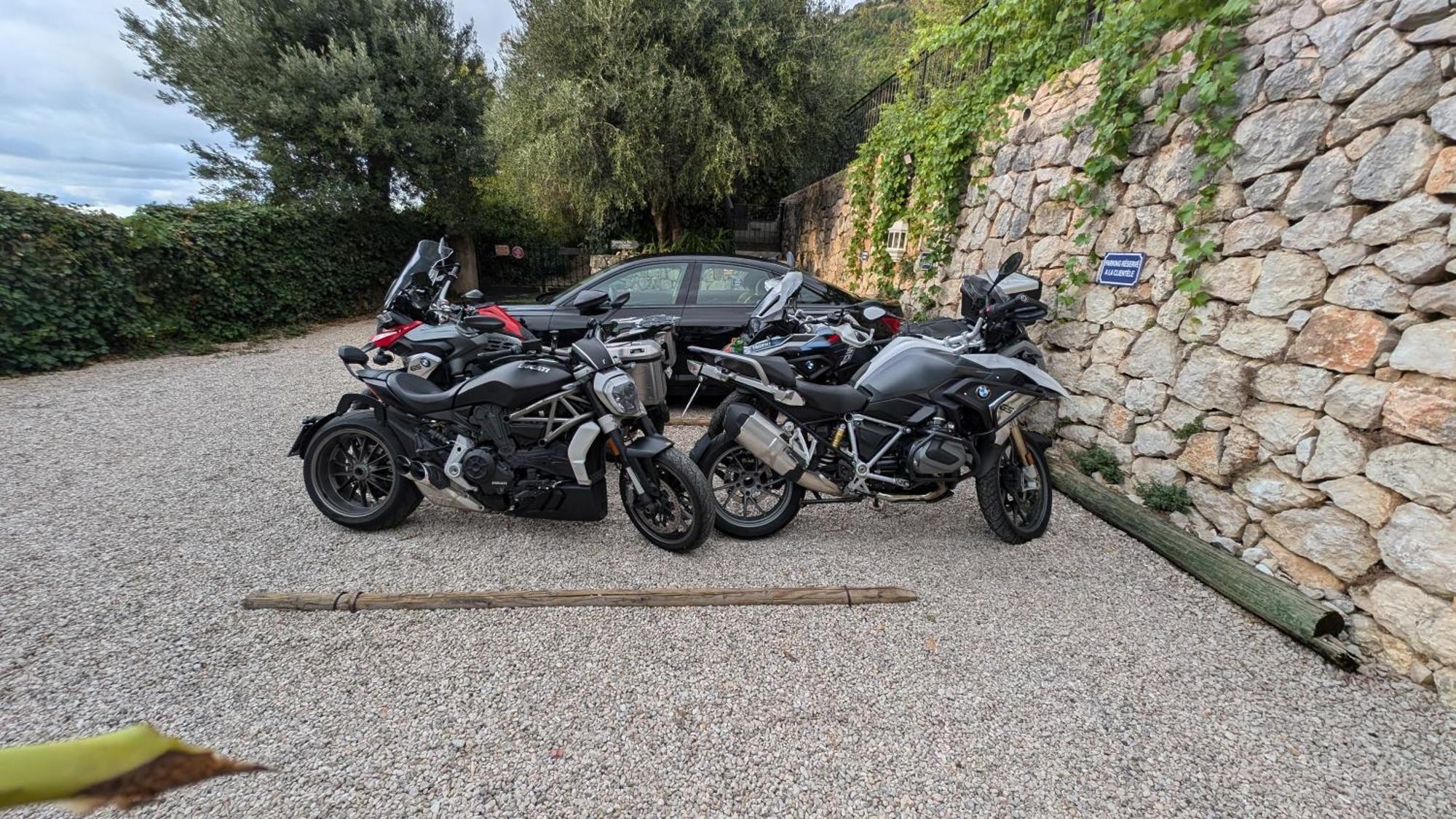 Le Mas D'Angeline, Vue Mer, Jardin Commun, Parking, Voiture Requise, 10 Min En Voiture De Monaco, Route Etroite, Pente Raide, Croisement Limite, Sea View, Shared Garden, Parking, Car Required, 10 Min Drive From Monaco, Narrow Steep Road, Limited Pass Beausoleil Dış mekan fotoğraf