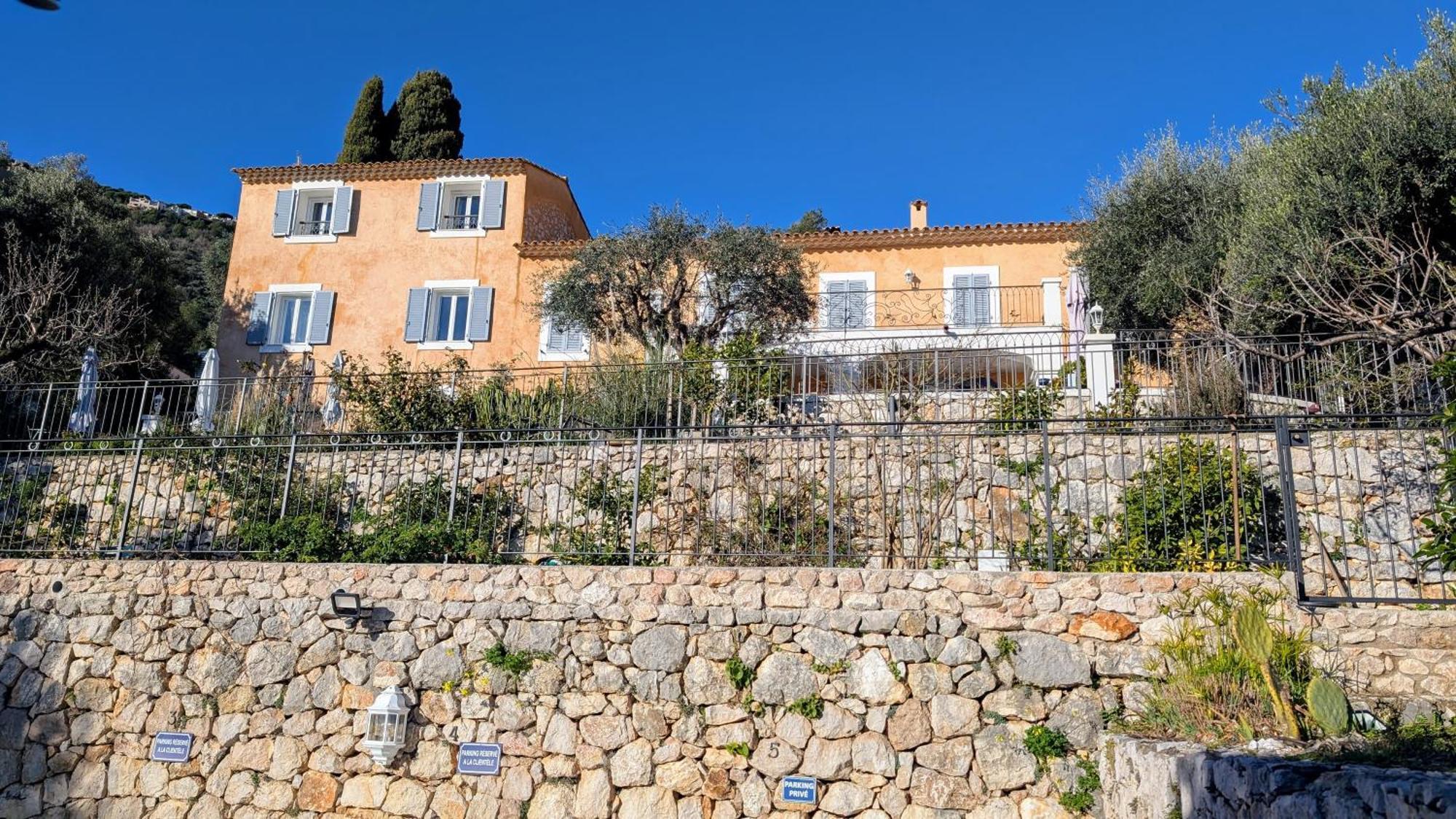 Le Mas D'Angeline, Vue Mer, Jardin Commun, Parking, Voiture Requise, 10 Min En Voiture De Monaco, Route Etroite, Pente Raide, Croisement Limite, Sea View, Shared Garden, Parking, Car Required, 10 Min Drive From Monaco, Narrow Steep Road, Limited Pass Beausoleil Dış mekan fotoğraf