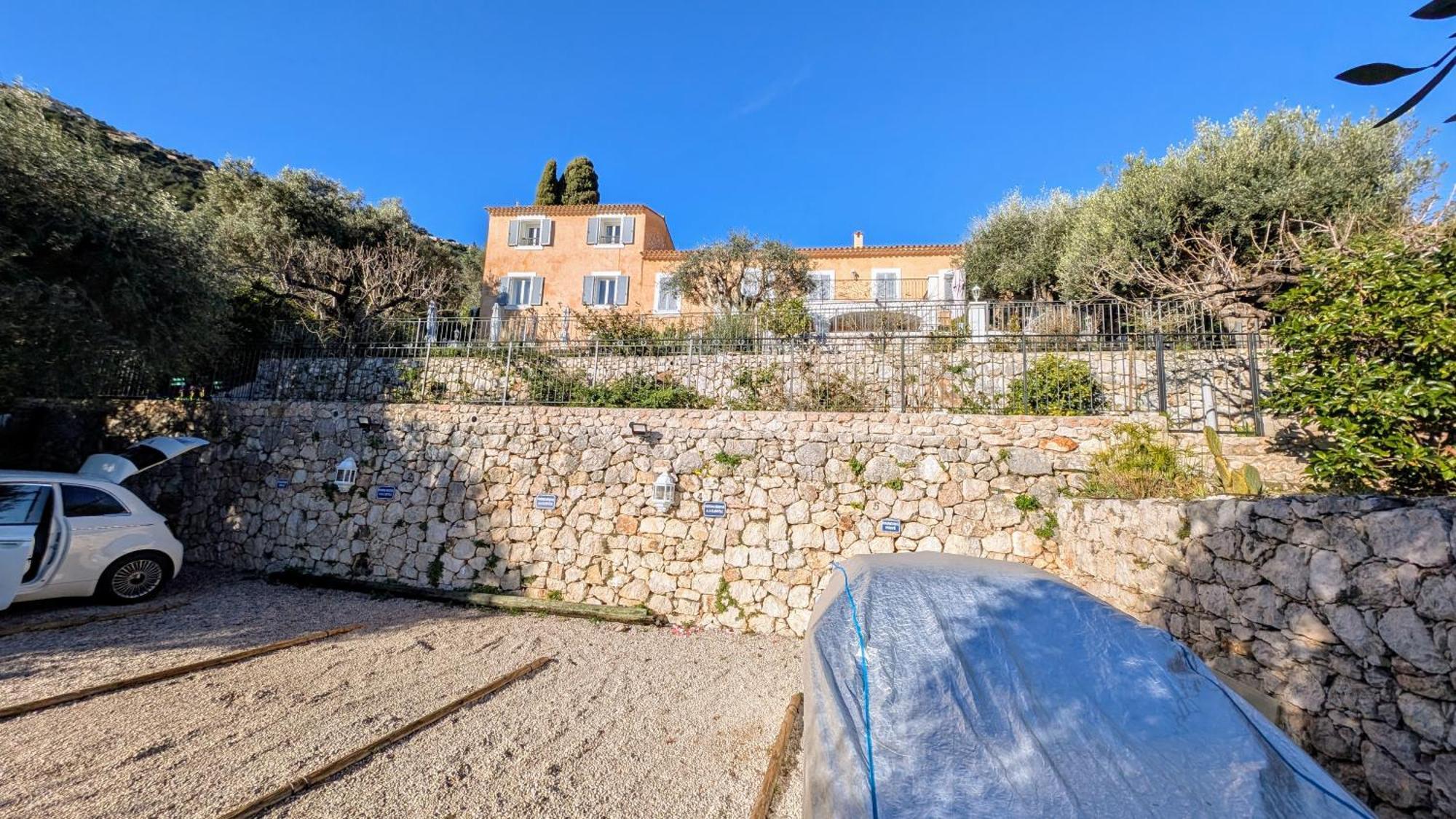 Le Mas D'Angeline, Vue Mer, Jardin Commun, Parking, Voiture Requise, 10 Min En Voiture De Monaco, Route Etroite, Pente Raide, Croisement Limite, Sea View, Shared Garden, Parking, Car Required, 10 Min Drive From Monaco, Narrow Steep Road, Limited Pass Beausoleil Dış mekan fotoğraf