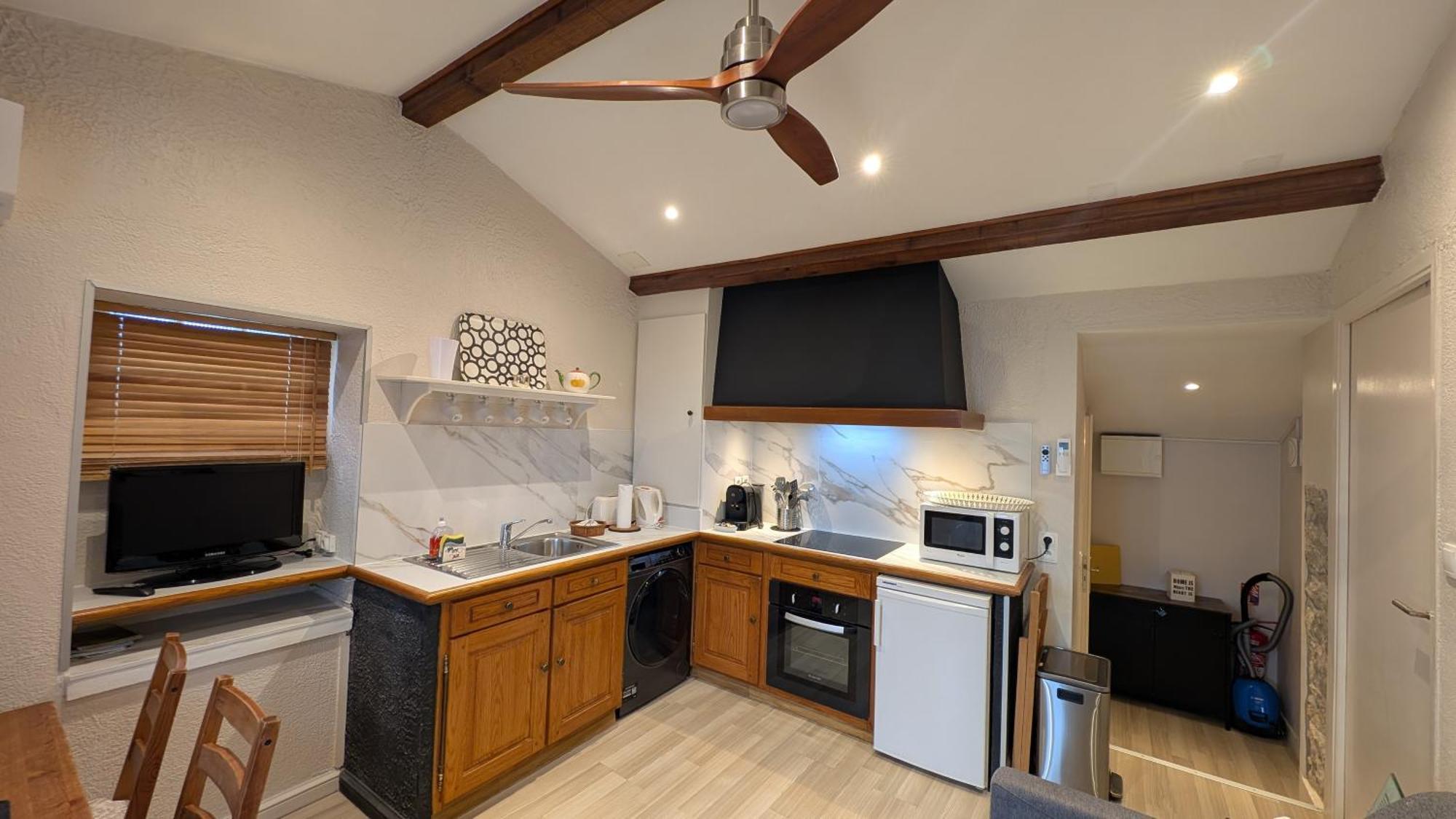 Le Mas D'Angeline, Vue Mer, Jardin Commun, Parking, Voiture Requise, 10 Min En Voiture De Monaco, Route Etroite, Pente Raide, Croisement Limite, Sea View, Shared Garden, Parking, Car Required, 10 Min Drive From Monaco, Narrow Steep Road, Limited Pass Beausoleil Dış mekan fotoğraf