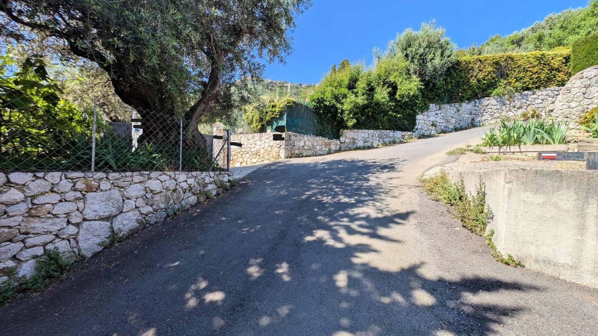 Le Mas D'Angeline, Vue Mer, Jardin Commun, Parking, Voiture Requise, 10 Min En Voiture De Monaco, Route Etroite, Pente Raide, Croisement Limite, Sea View, Shared Garden, Parking, Car Required, 10 Min Drive From Monaco, Narrow Steep Road, Limited Pass Beausoleil Dış mekan fotoğraf