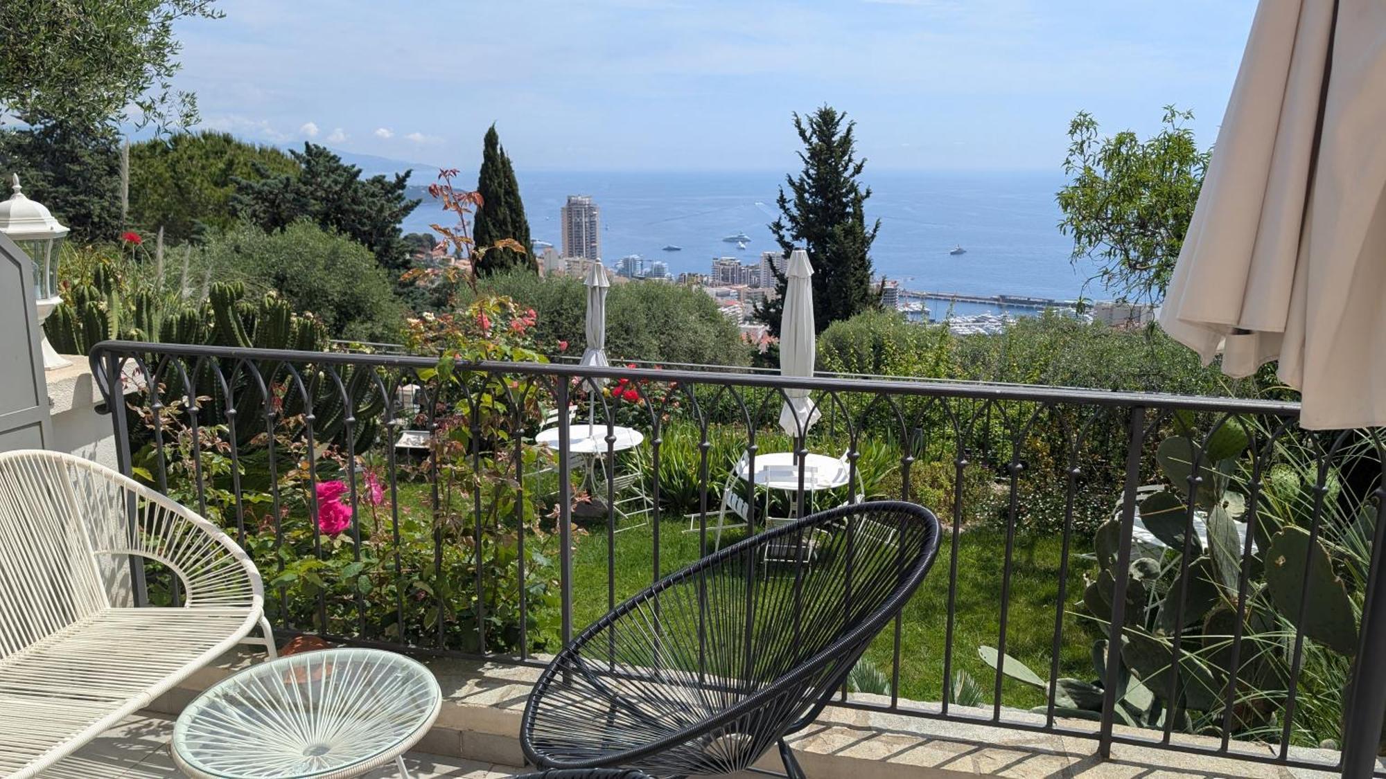 Le Mas D'Angeline, Vue Mer, Jardin Commun, Parking, Voiture Requise, 10 Min En Voiture De Monaco, Route Etroite, Pente Raide, Croisement Limite, Sea View, Shared Garden, Parking, Car Required, 10 Min Drive From Monaco, Narrow Steep Road, Limited Pass Beausoleil Dış mekan fotoğraf