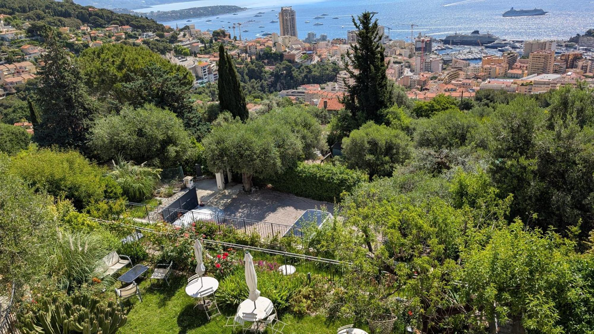 Le Mas D'Angeline, Vue Mer, Jardin Commun, Parking, Voiture Requise, 10 Min En Voiture De Monaco, Route Etroite, Pente Raide, Croisement Limite, Sea View, Shared Garden, Parking, Car Required, 10 Min Drive From Monaco, Narrow Steep Road, Limited Pass Beausoleil Dış mekan fotoğraf