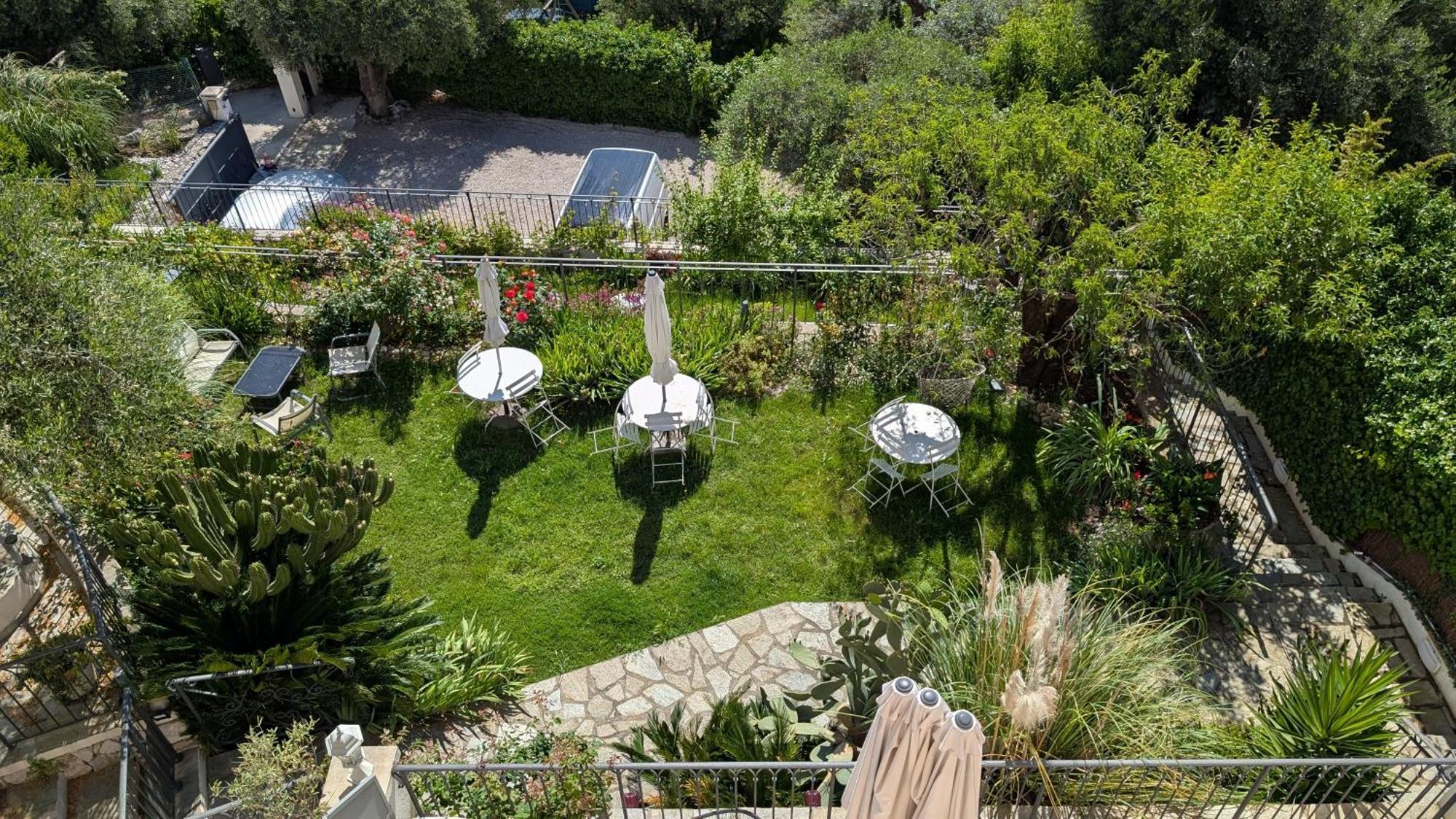 Le Mas D'Angeline, Vue Mer, Jardin Commun, Parking, Voiture Requise, 10 Min En Voiture De Monaco, Route Etroite, Pente Raide, Croisement Limite, Sea View, Shared Garden, Parking, Car Required, 10 Min Drive From Monaco, Narrow Steep Road, Limited Pass Beausoleil Dış mekan fotoğraf